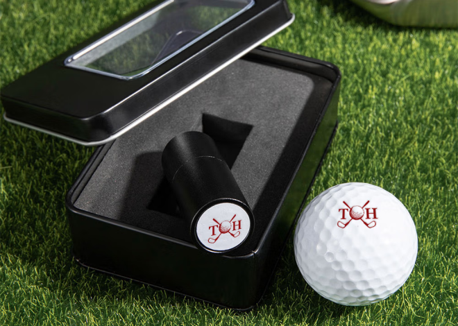 Gaven som hever spillet: Personlig golfballstempel for golfentusiasten